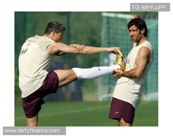 足球明星子弹头的传奇人生与赛场背后的故事揭秘